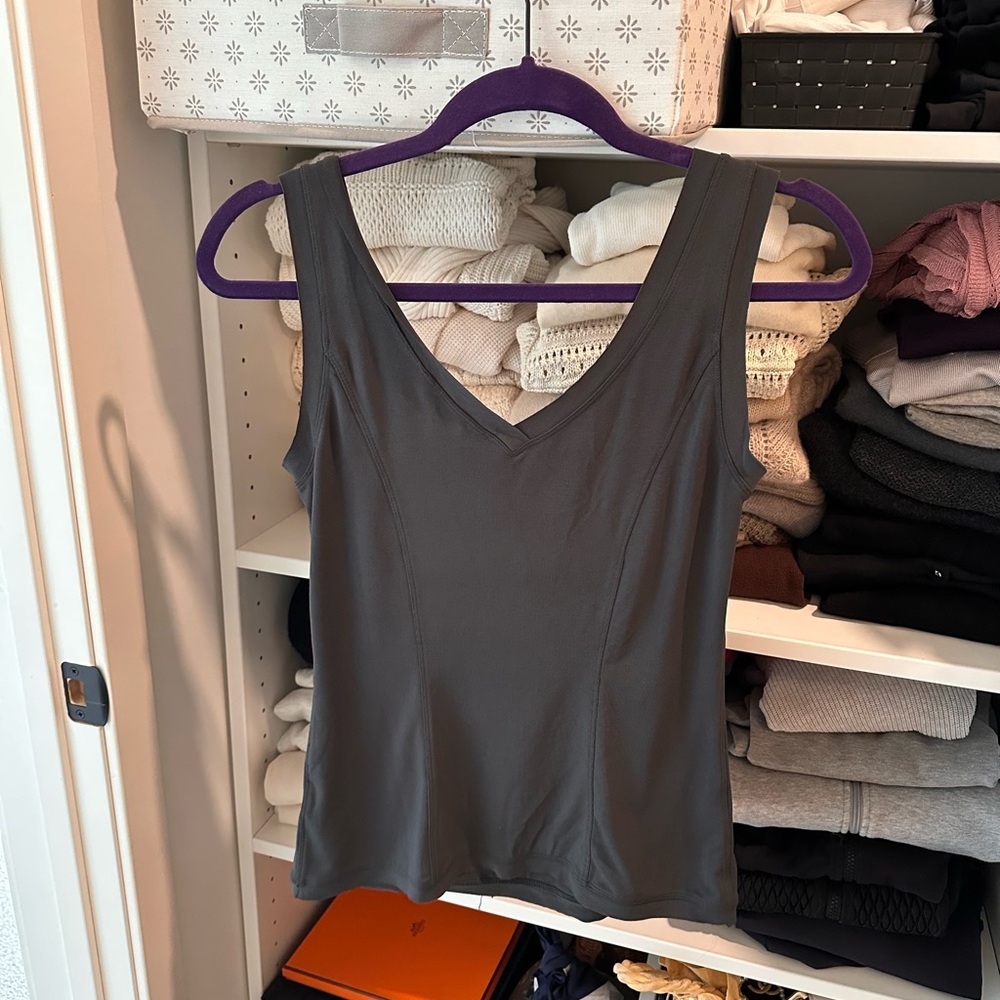 Cabi Women's V-Neck Sleeveless Gray Tank Top XS